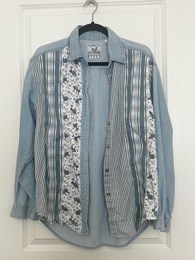 Andrew’s Blues 100% Cotton Chambray Floral Plaid Denim Button down size medium